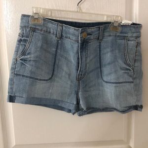 Buffalo Mid Rise stretch shorts